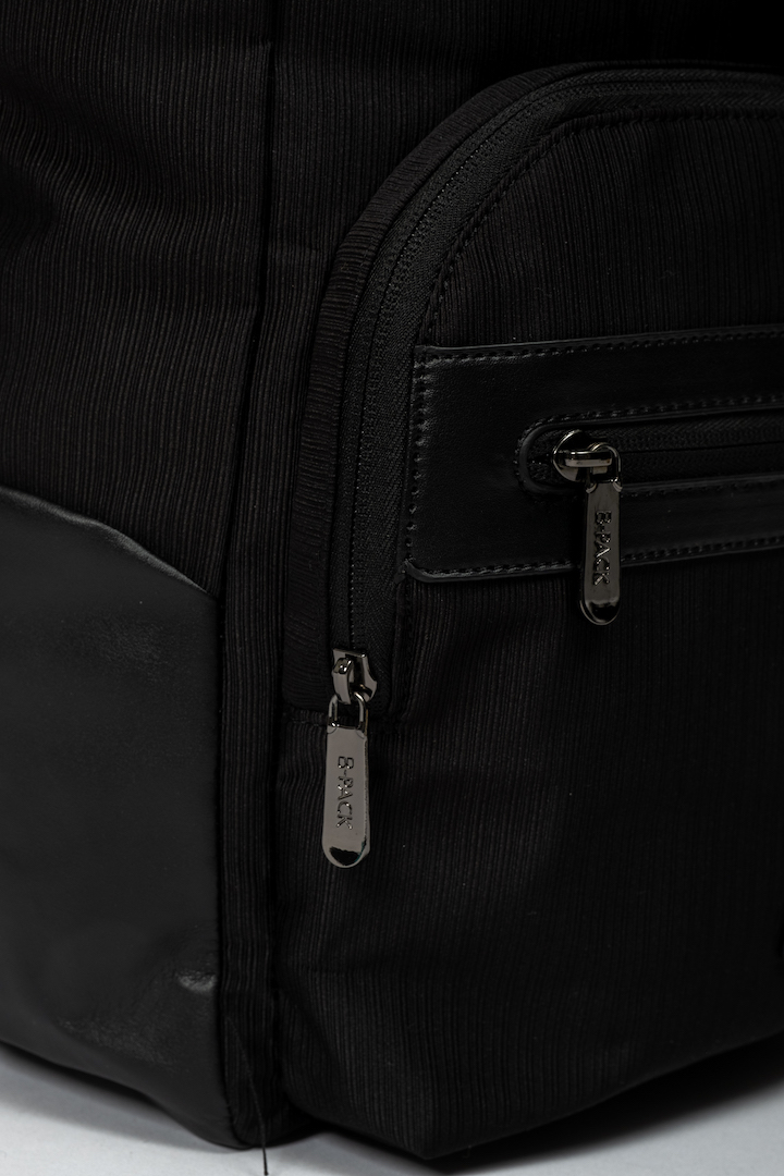 1000103-Mochila brooklyn 9